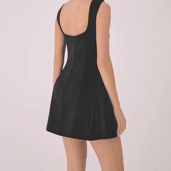 COMMENCE REVOLVE STYLE OLD MONEY  black square neck short dress SIZE M - Picture 2 of 13